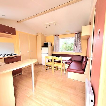 Camping Les 2 Salamandres Arces-sur-Gironde Exteriör bild