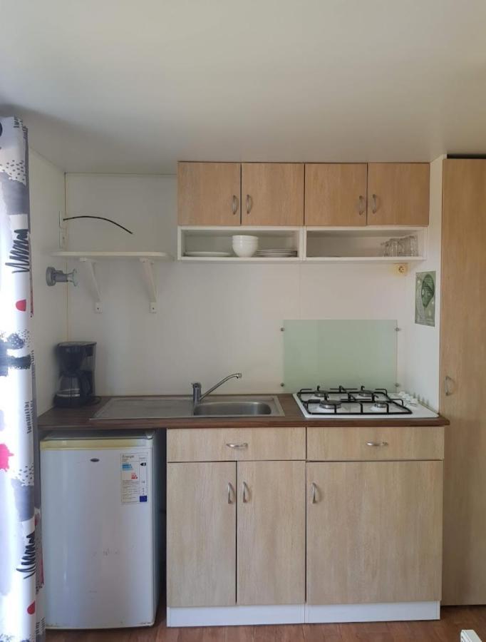 Camping Les 2 Salamandres Arces-sur-Gironde Exteriör bild